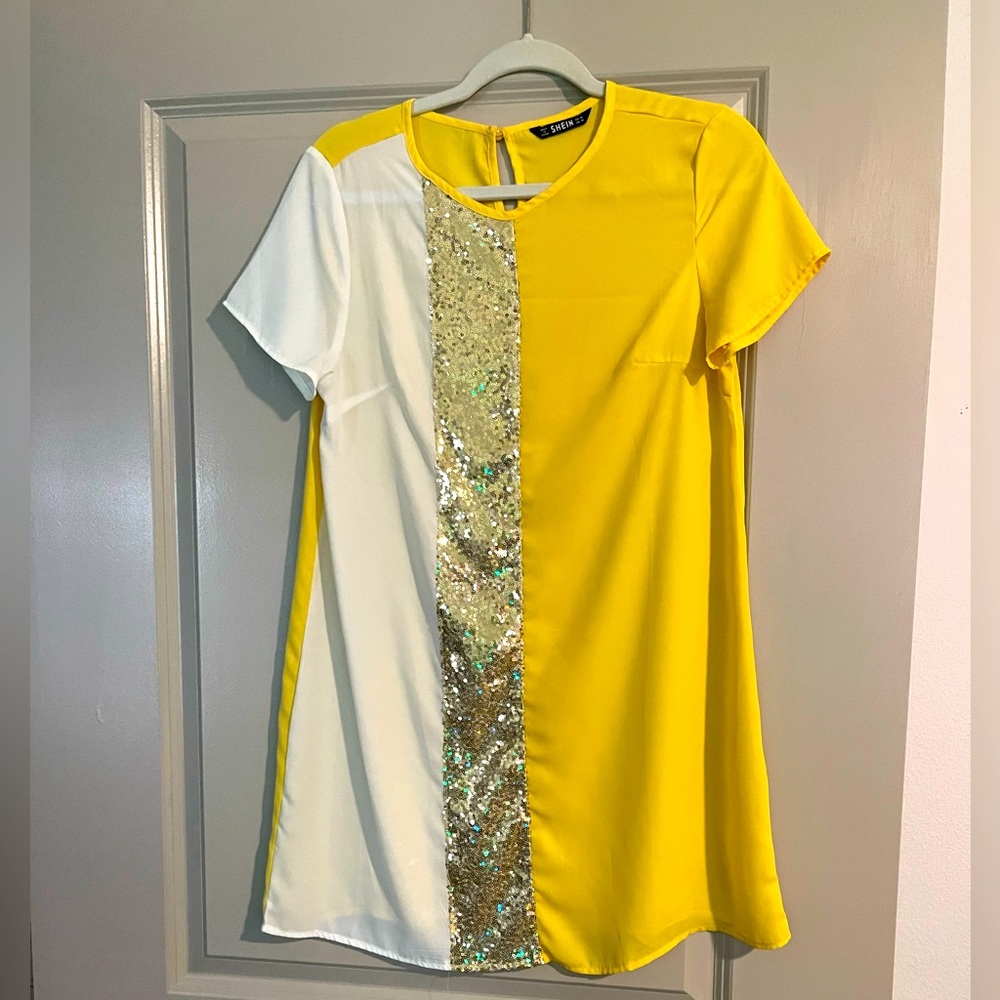 Sequined yellow/white swimsuit cover